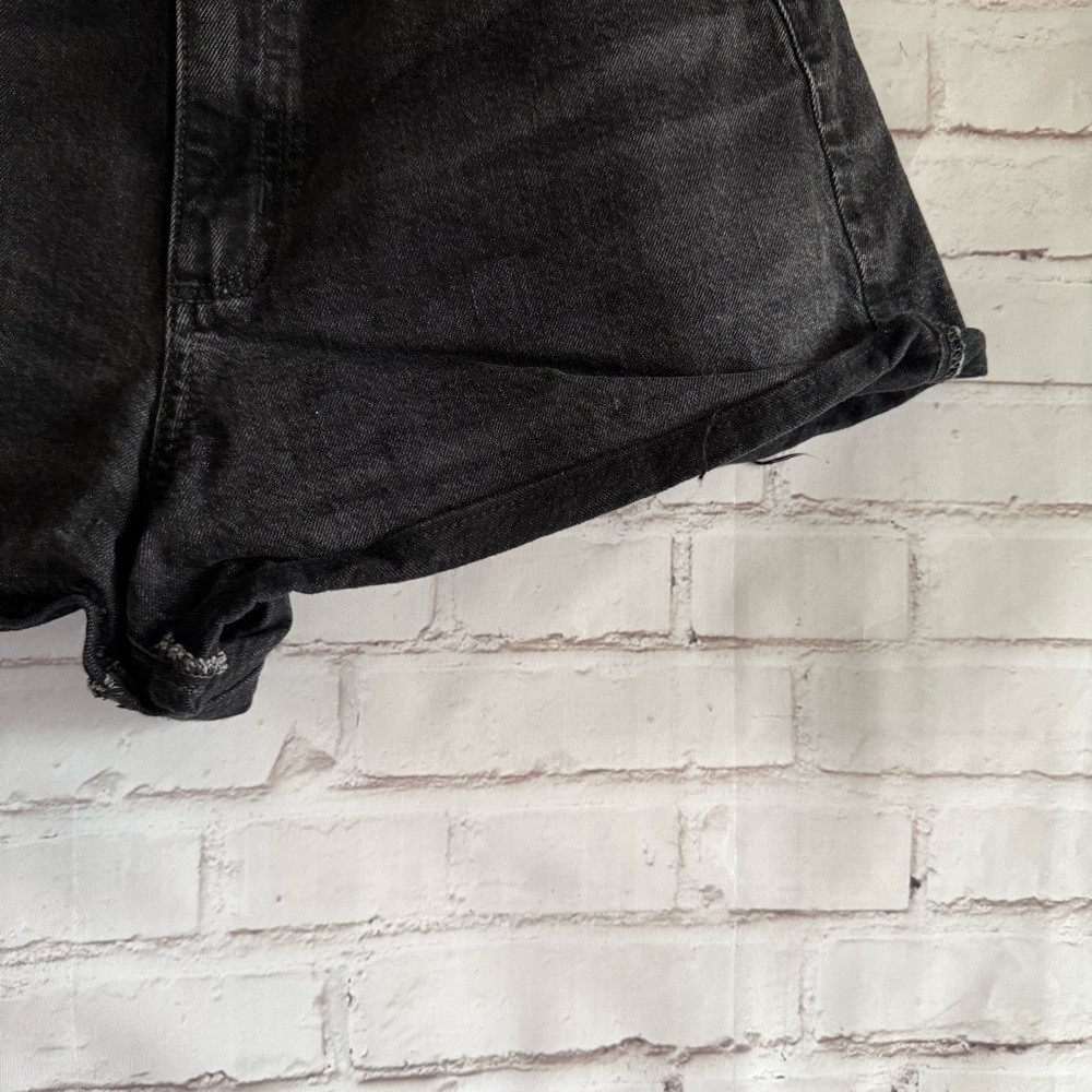 Women's Black‎ Denim 90s Cutoff Shorts - Picture 4 of 6